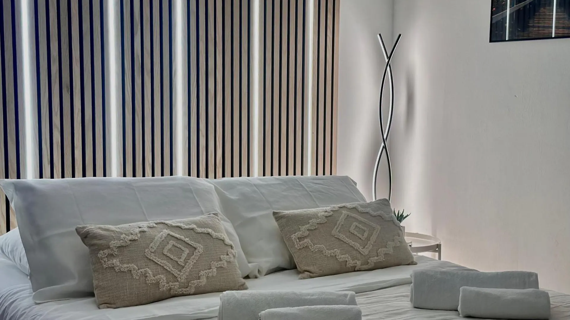 Apartment Evasion Cannes : Baignoire Spa, Ac, Wifi, Netflix